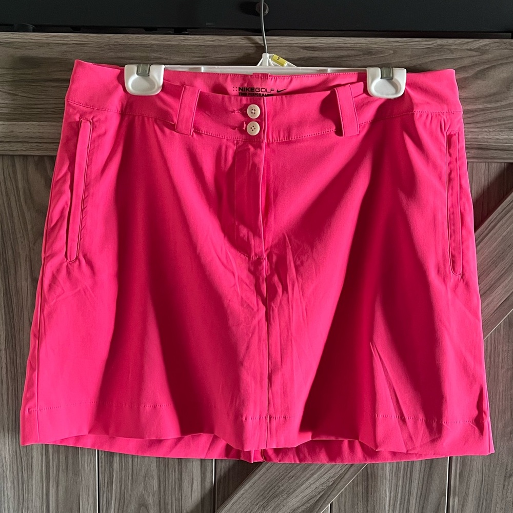 NWOT Nike Golf Tour Performance Skort in Bright Pink